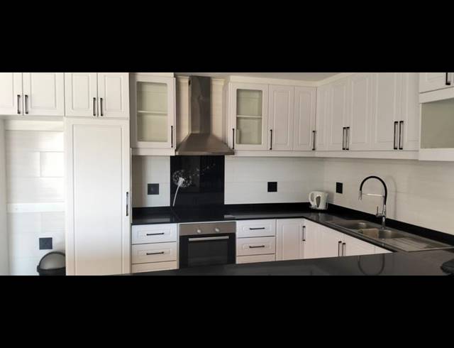 4 BEDROOM PROPERTY TO RENT IN SILVER OAKS